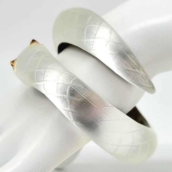 Alexis Bittar Carved Lucite Snake Wrap Bangle Bracelet w Swarovski Crystal Eyes - Picture 8 of 13